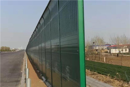 京沪高速隔离栅施工